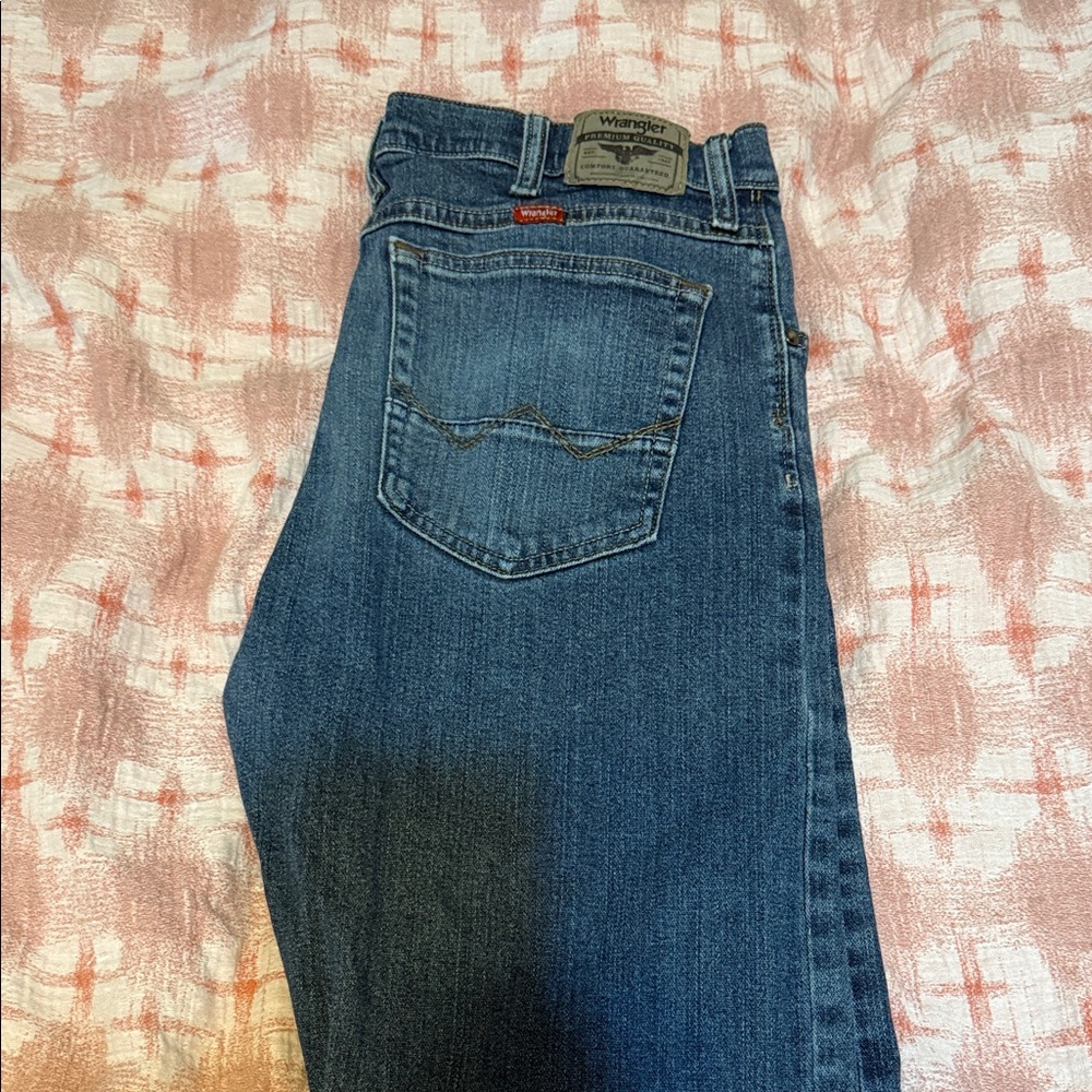 Wrangler Men's Classic Denim Jeans used but in very good condition - Picture 1 of 3